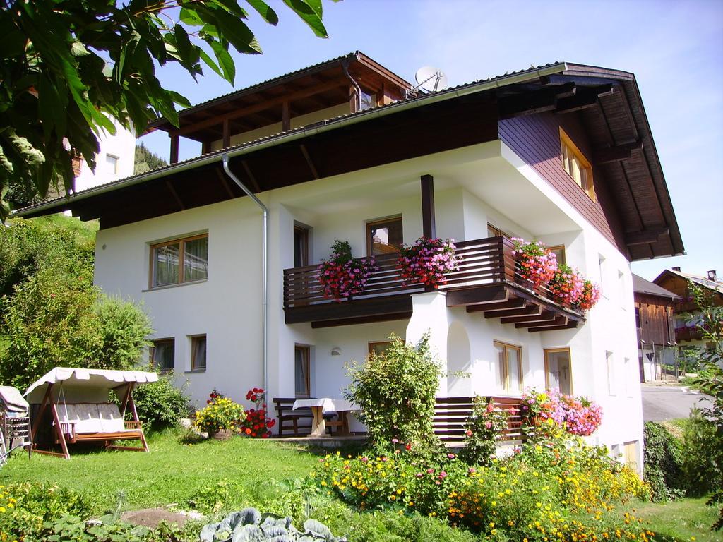 Apartment Haus Tasser *